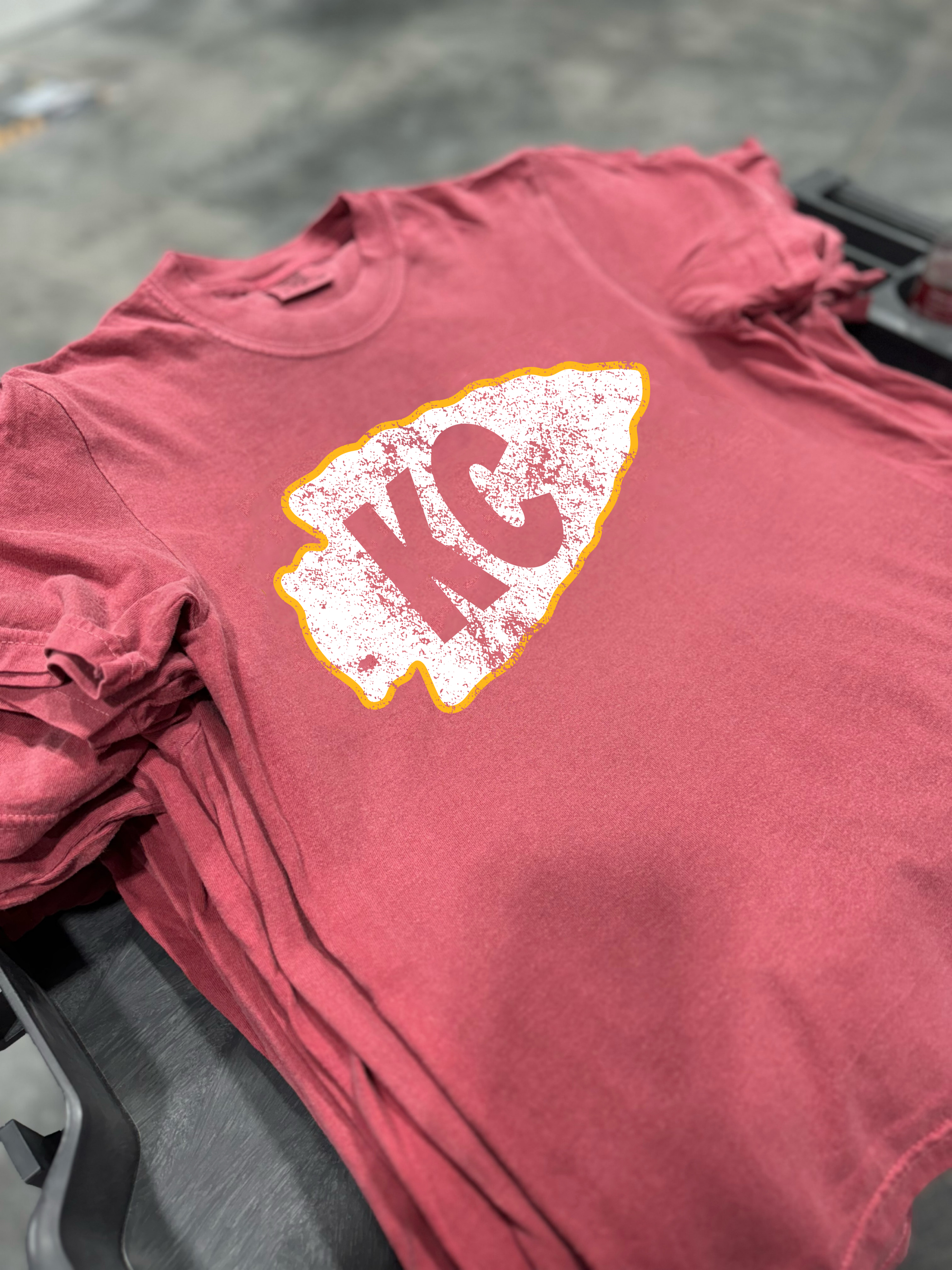 White Distressed Transparent KC Arrowhead Crimson Tee