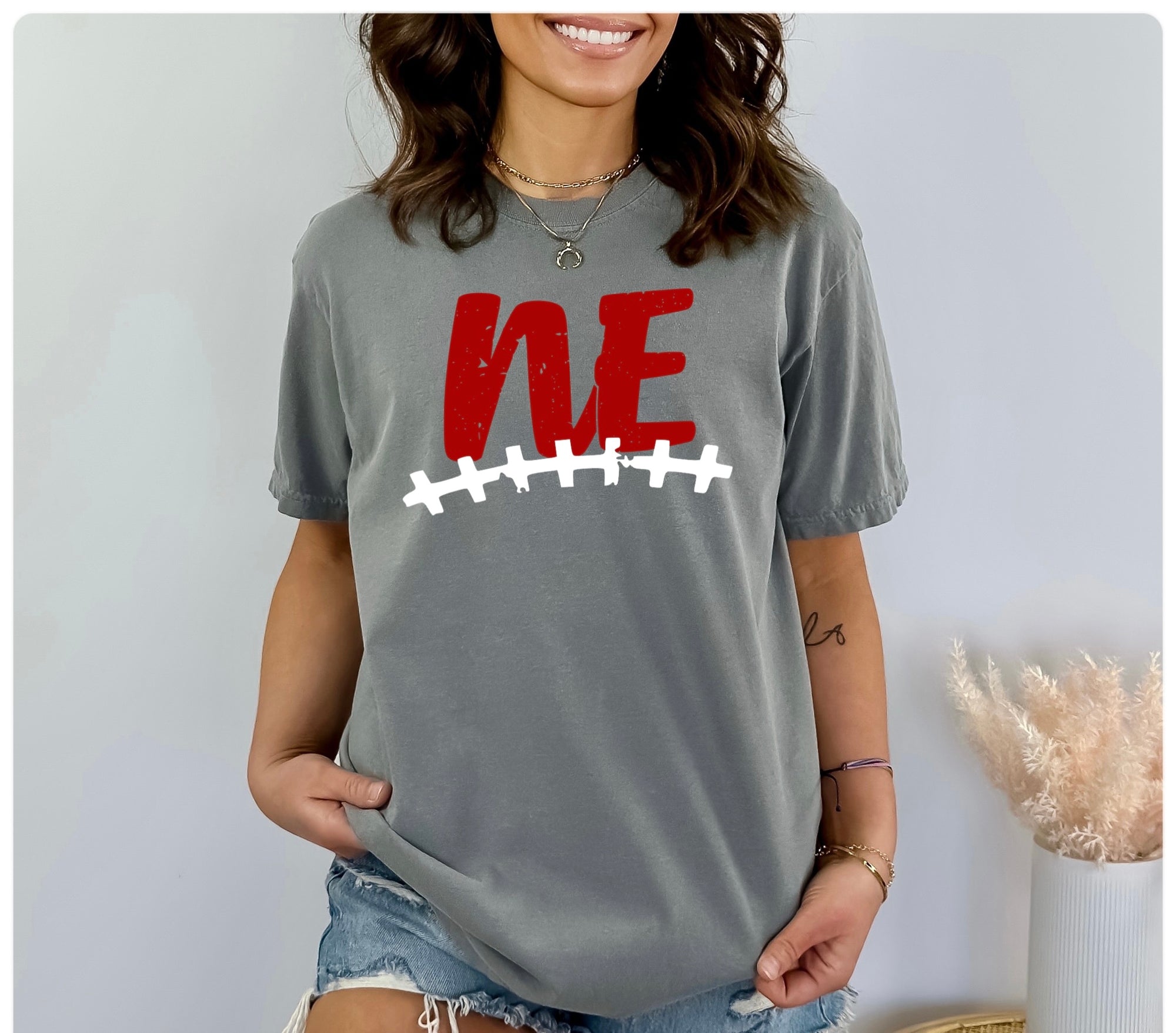 NE Football Stitching Grey Tee