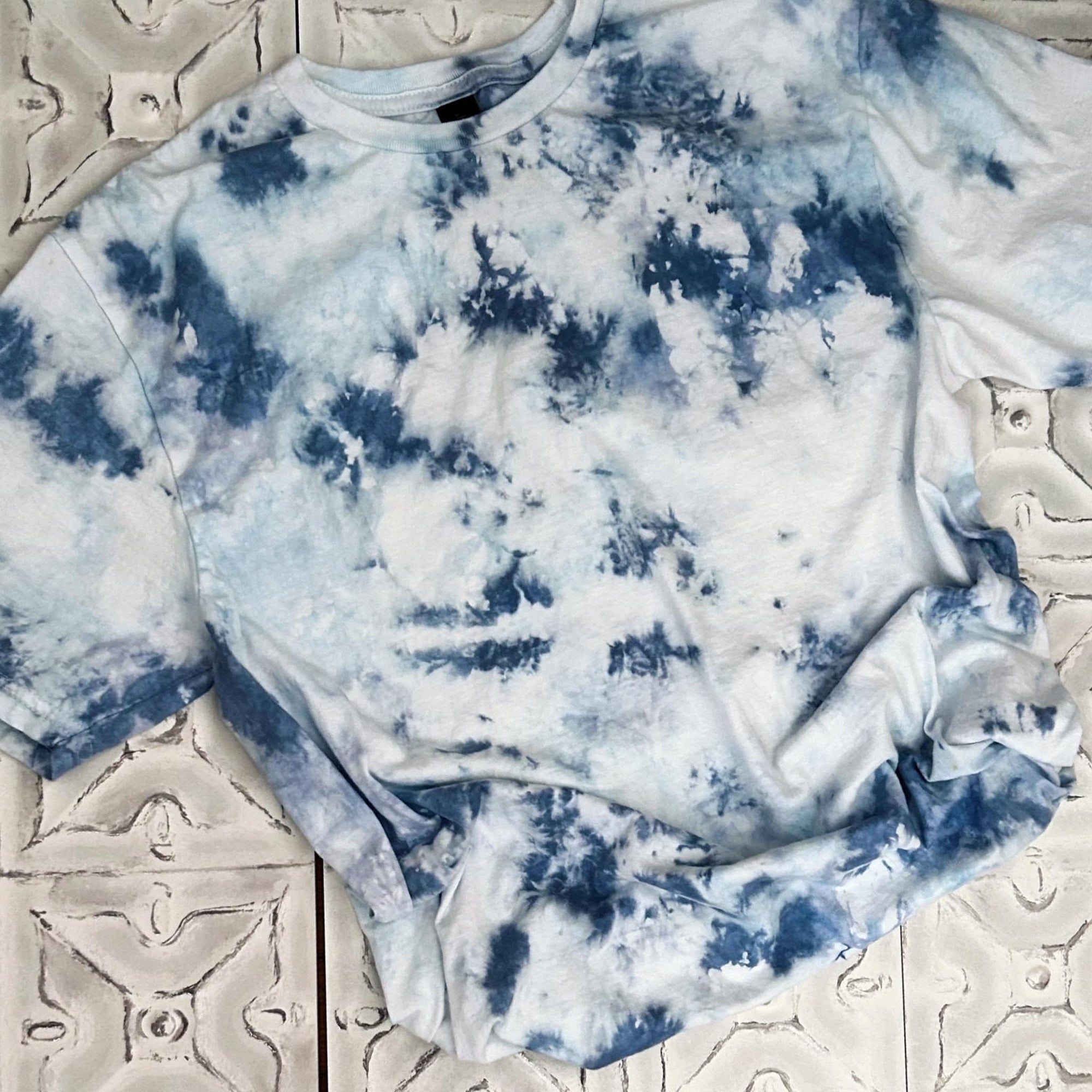 **PREORDER** Two Tone Blue Tie Dye Tshirt