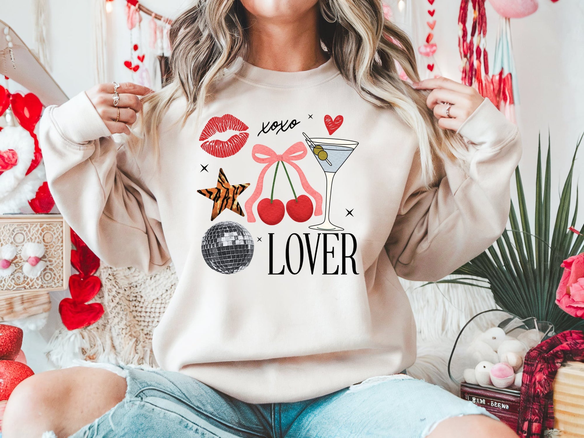 XOXO Lover Sand Sweatshirt