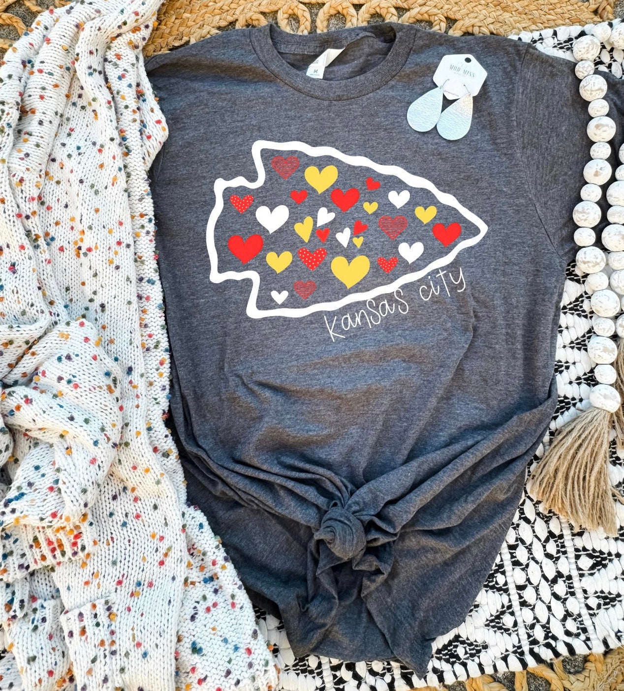 Arrowhead Little Hearts Heather Graphite Tee