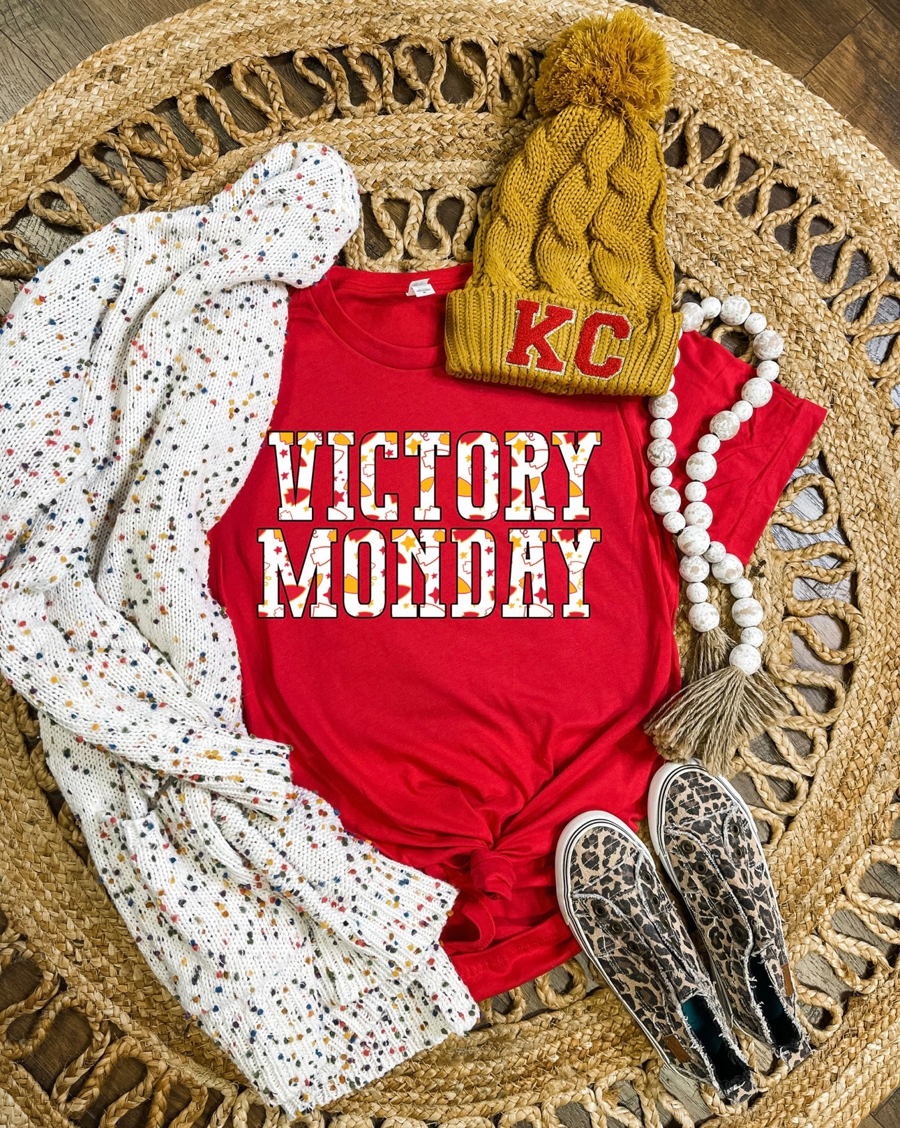 Red & Gold Arrowheads Victory Monday Red Option