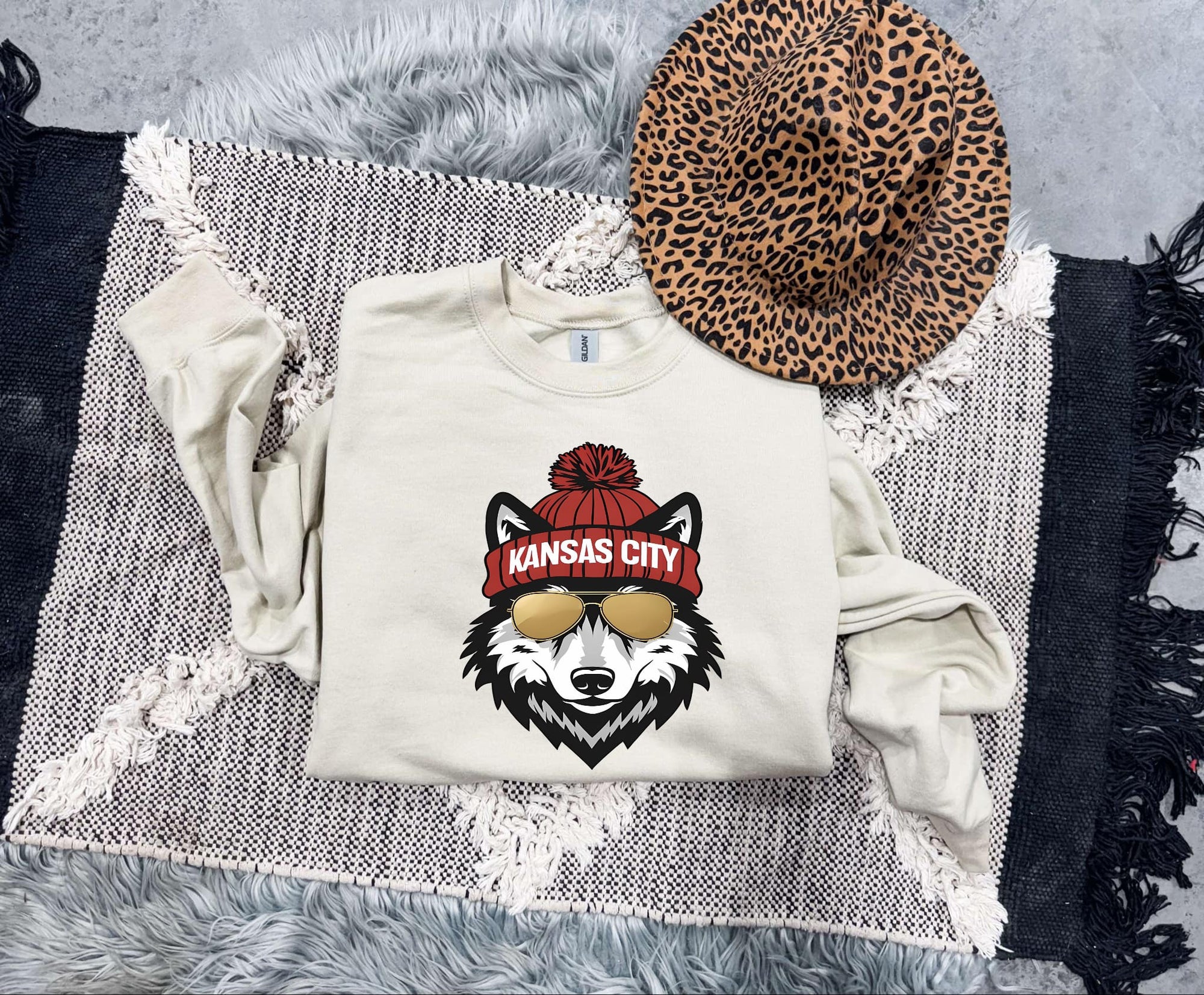 **HALFTIME DEAL** Vintage Wolf Kansas City Stocking Cap Sand Sweatshirt