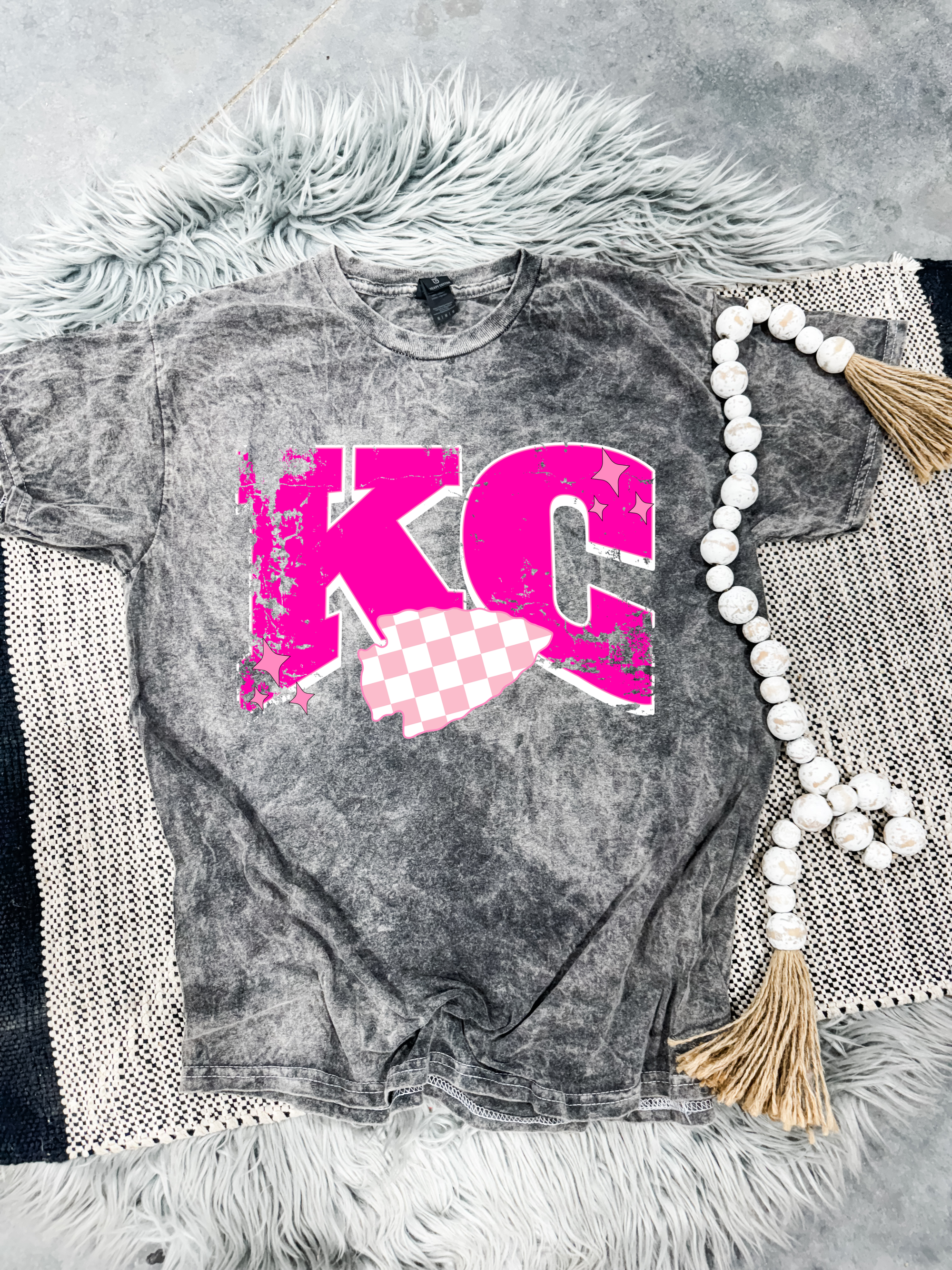 **HALFTIME DEAL** Pink KC Checkered Arrowhead Grey Mineral Wash Tee