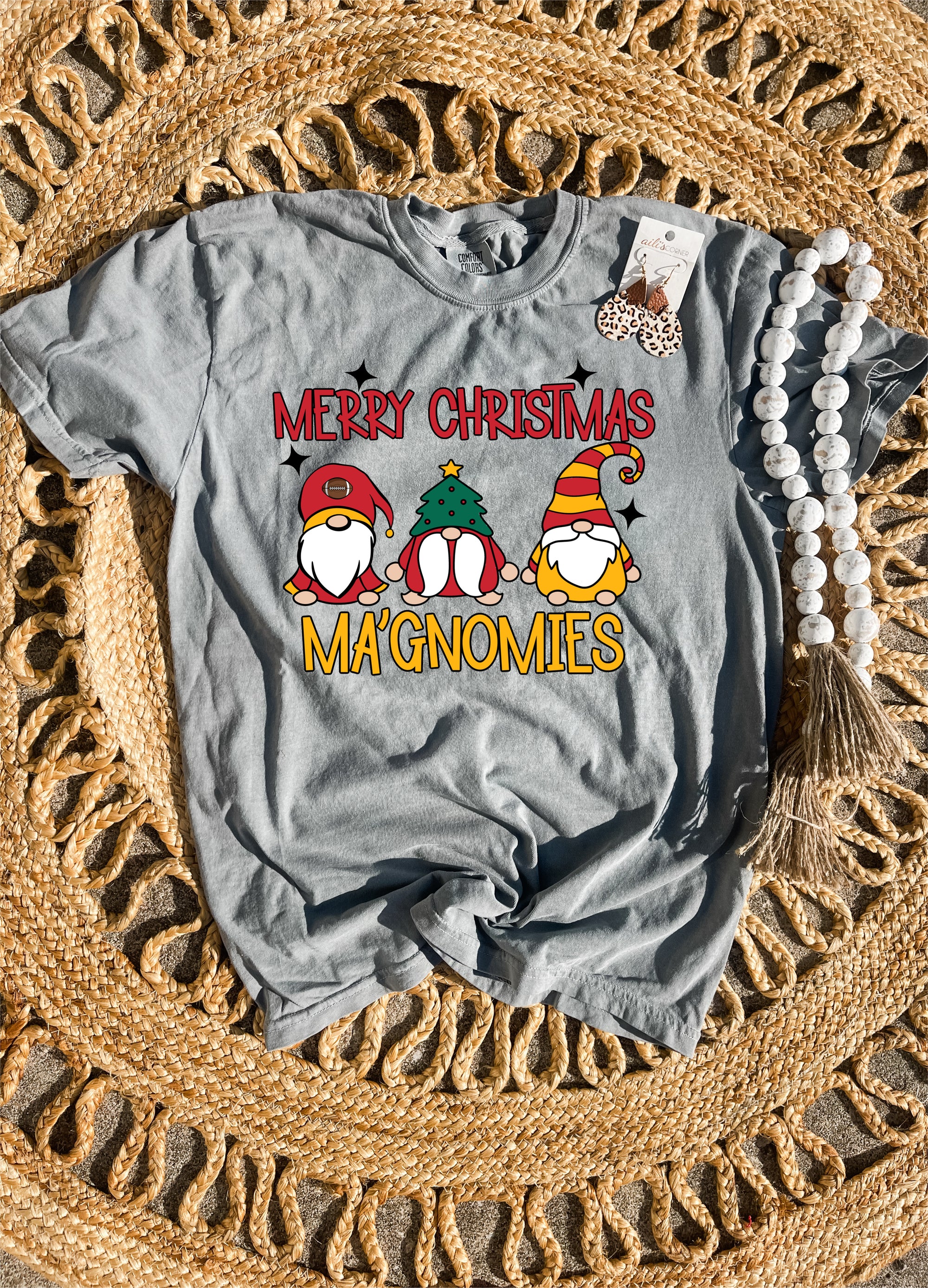 Merry Christmas Ma’Gnomies Grey Tee