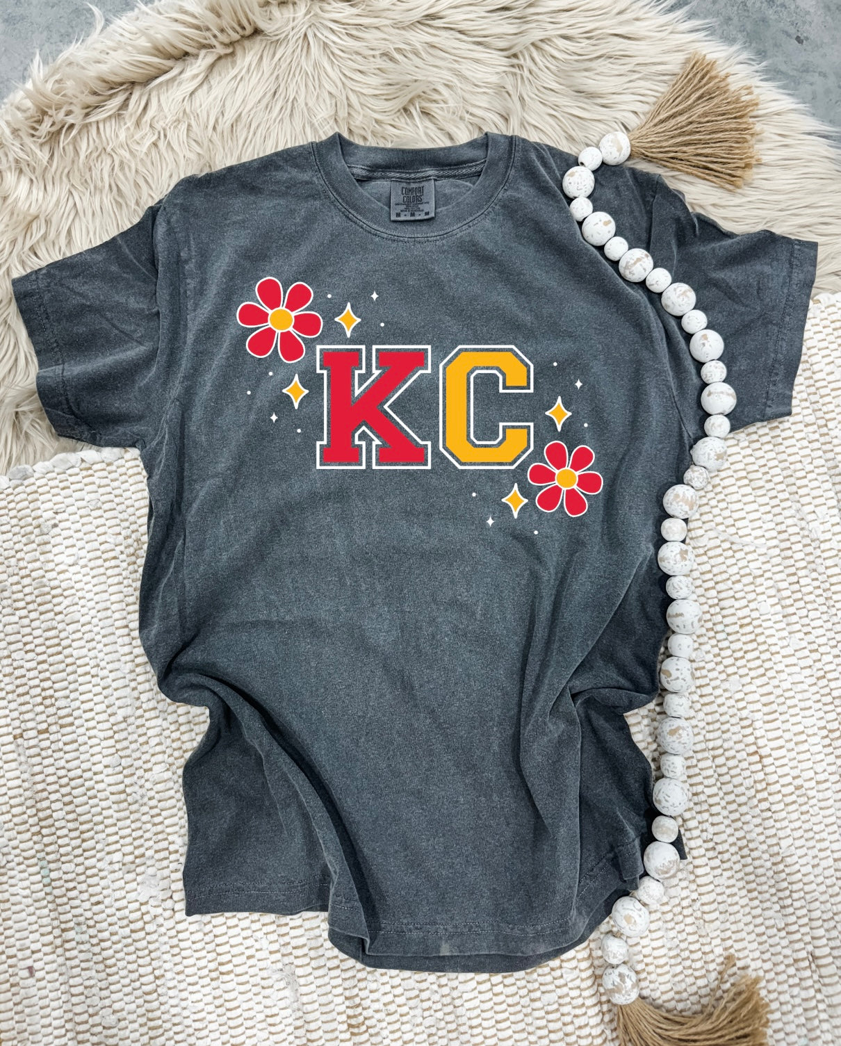 Red & Gold KC Daisy Pepper Tee