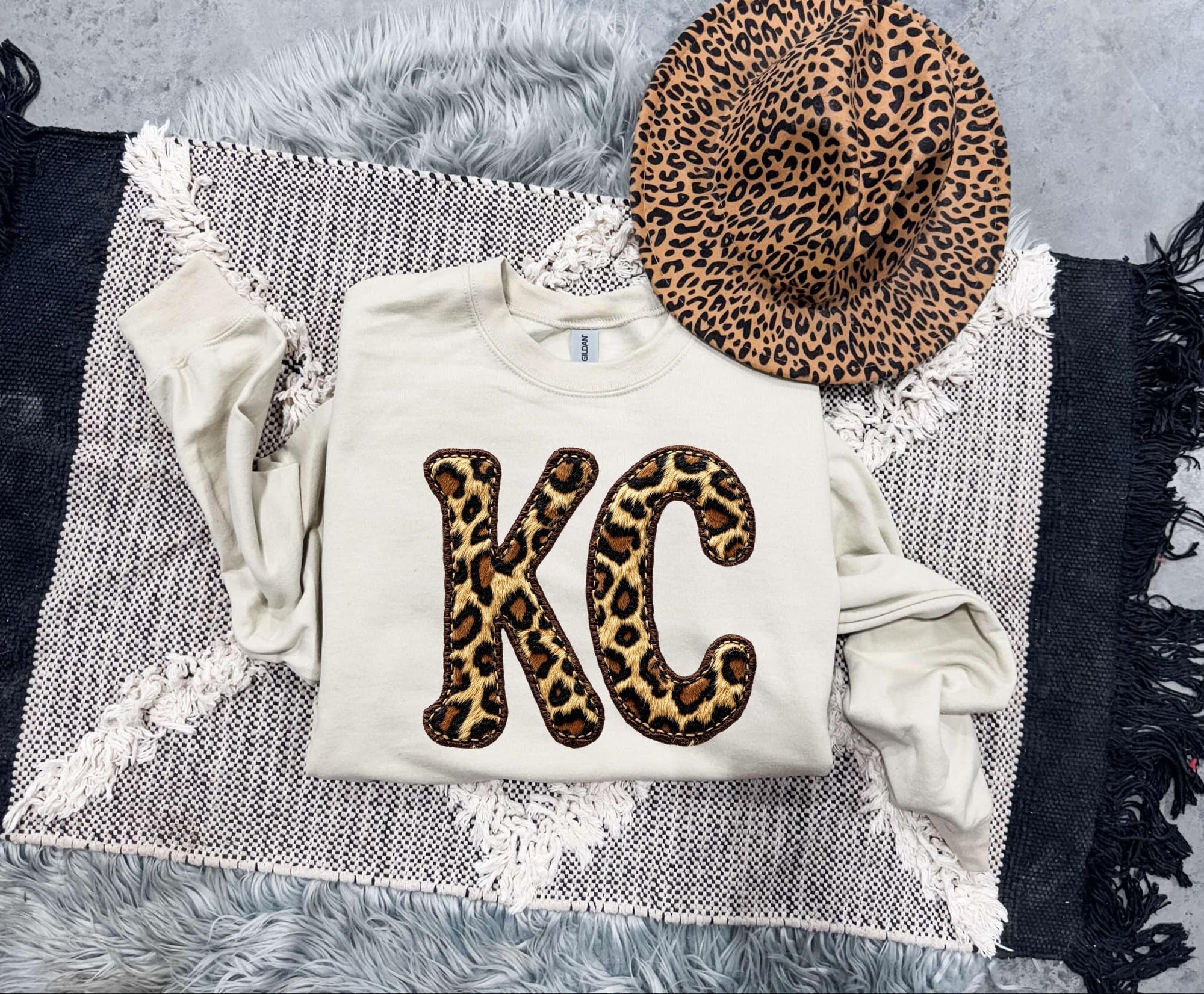 KC Leopard Faux Stitching Sand Sweatshirt