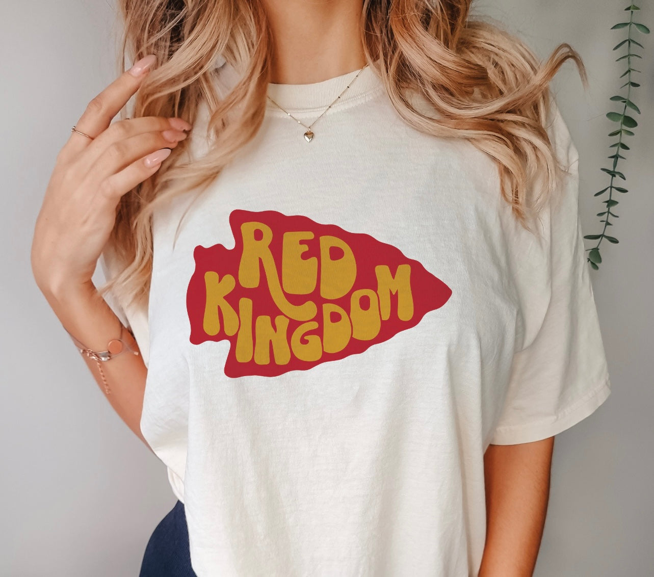 Red Kingdom Arrowhead Natural Tee