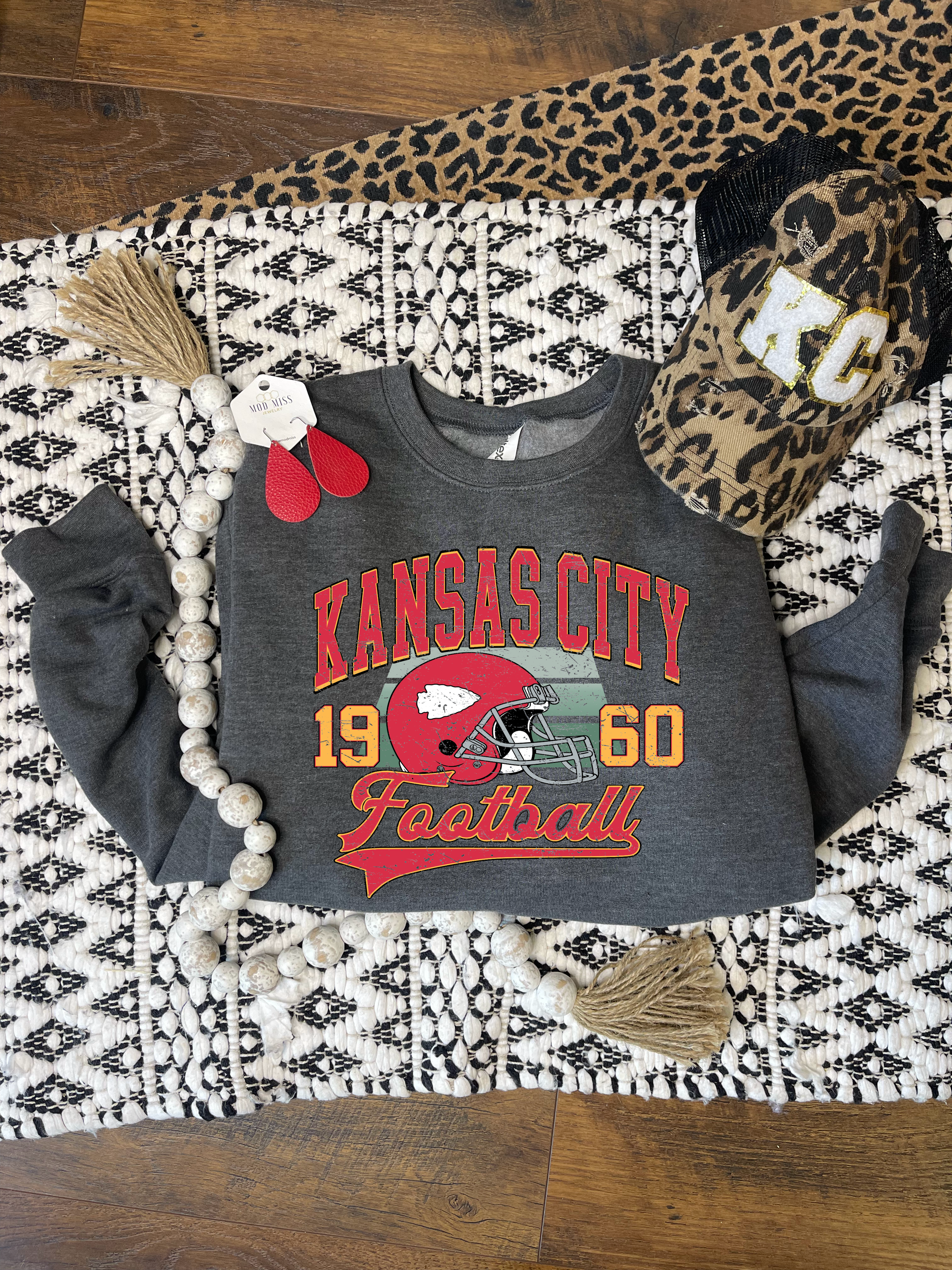 **HALFTIME DEAL**  Vintage KC Football Arrowhead Helmet Dark Heather Sweatshirt