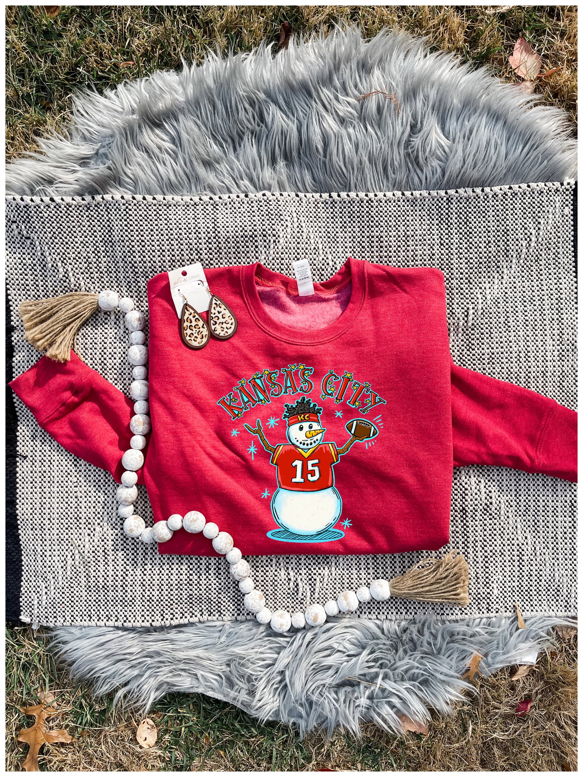 **HALFTIME DEAL** 15 Kansas City Snowman Heather Red Sweatshirt