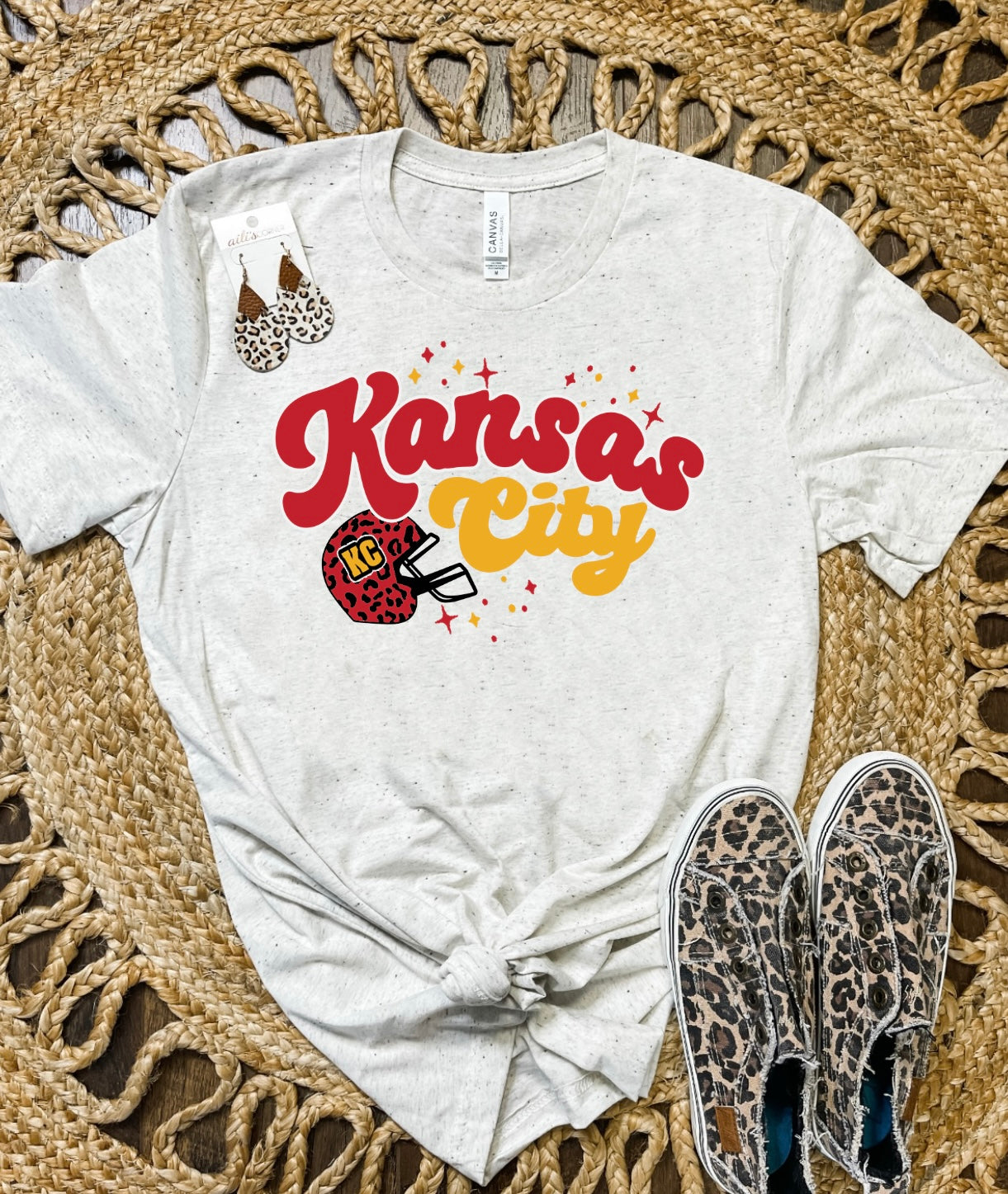 Kansas City Leopard Helmet Oatmeal Tee